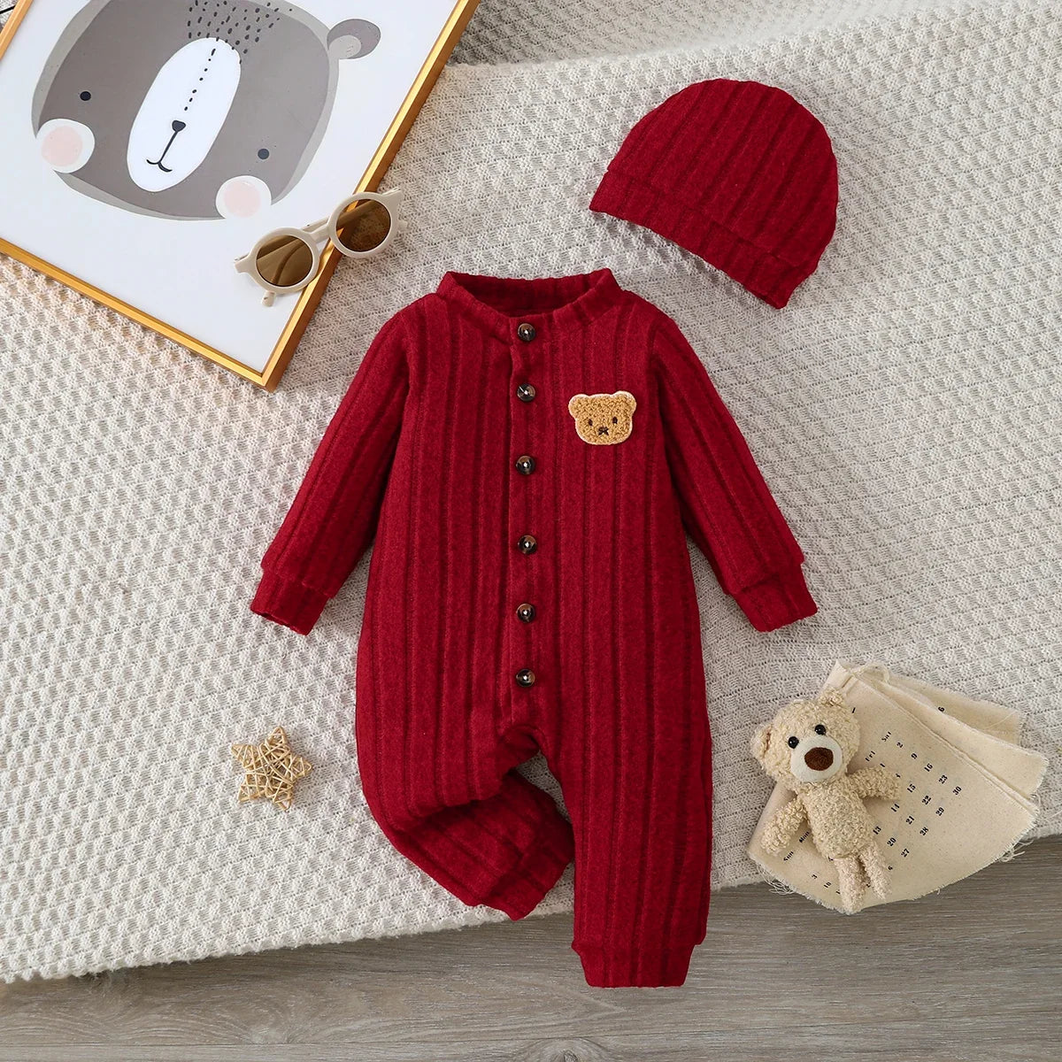 Combinaison bébé automne-hiver boutonnée avec bonnet assorti