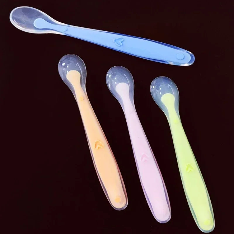 Cuillères d'apprentissage silicone pour le repas sensoriel de bébé