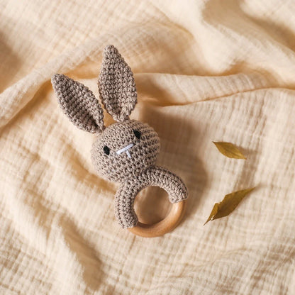 Hochet crochet lapin - matériaux sûrs et non toxiques