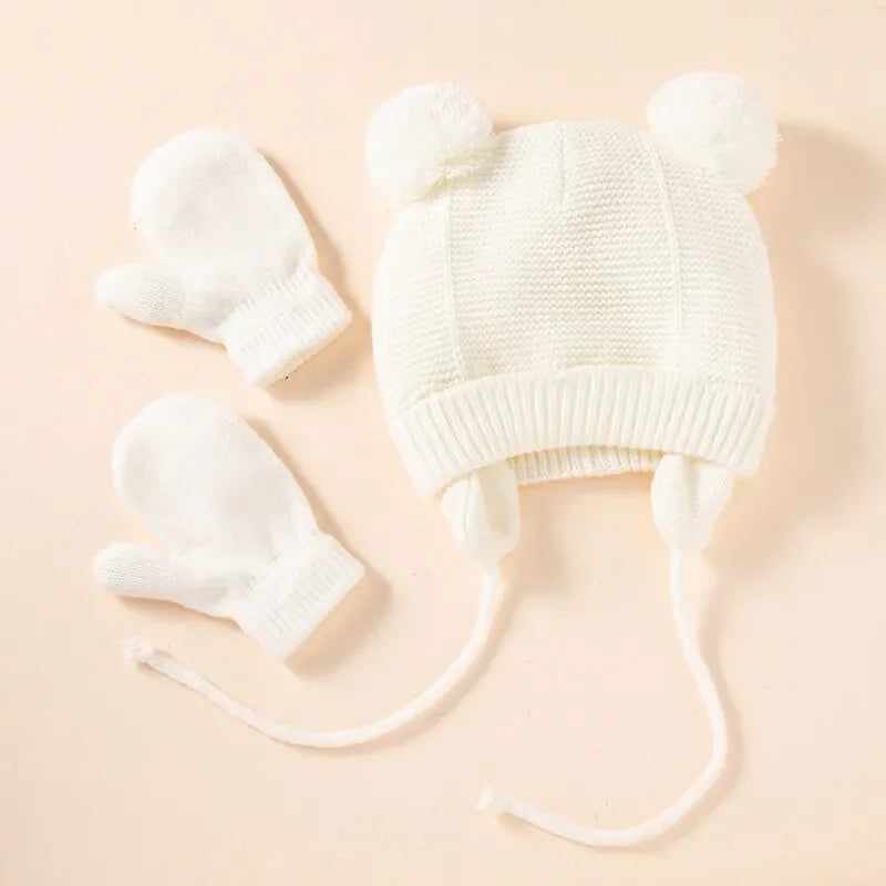 Ensemble bonnet et gants - vue de détail du tricot